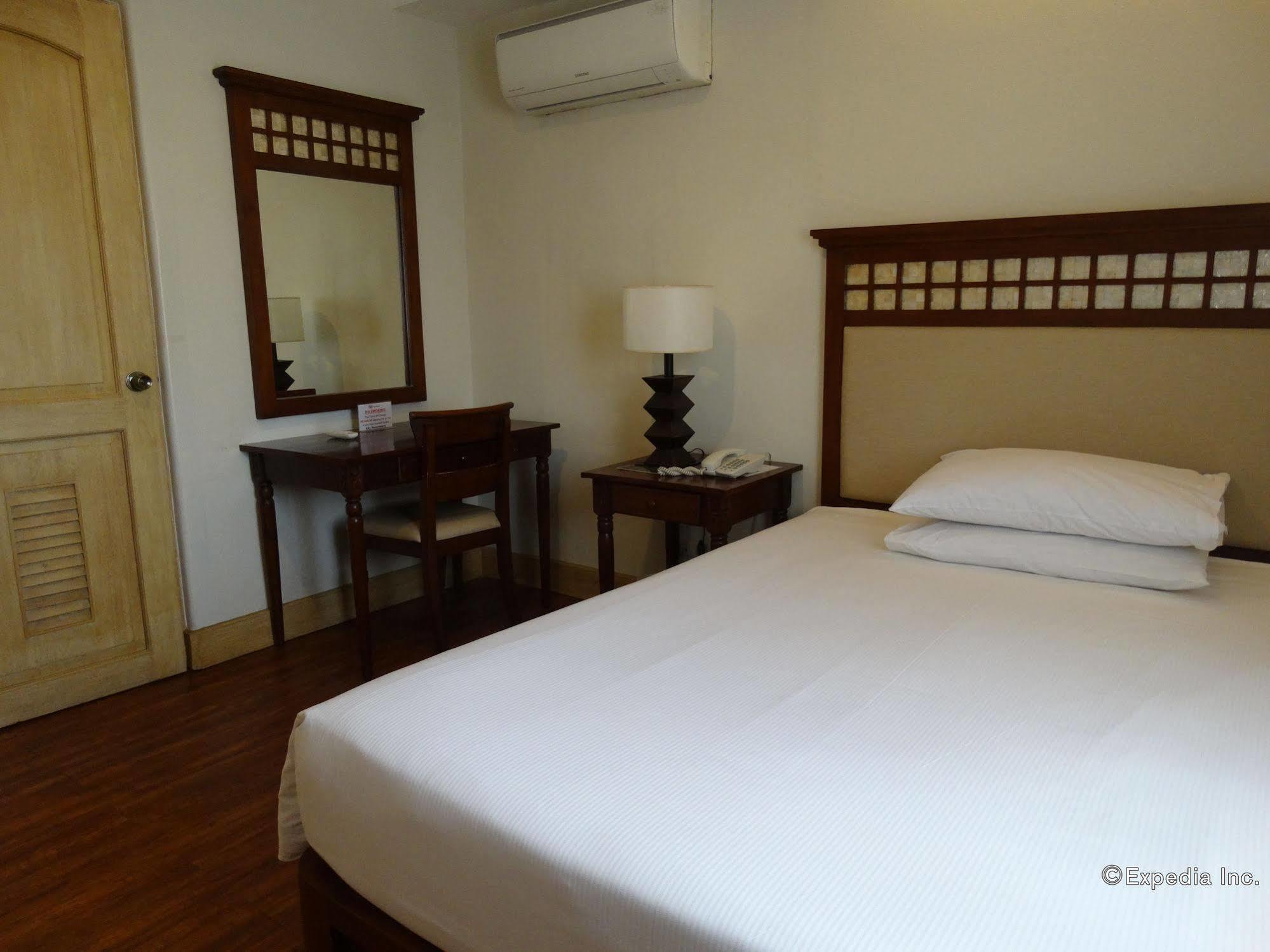 Hotel Emilia Davao City Εξωτερικό φωτογραφία