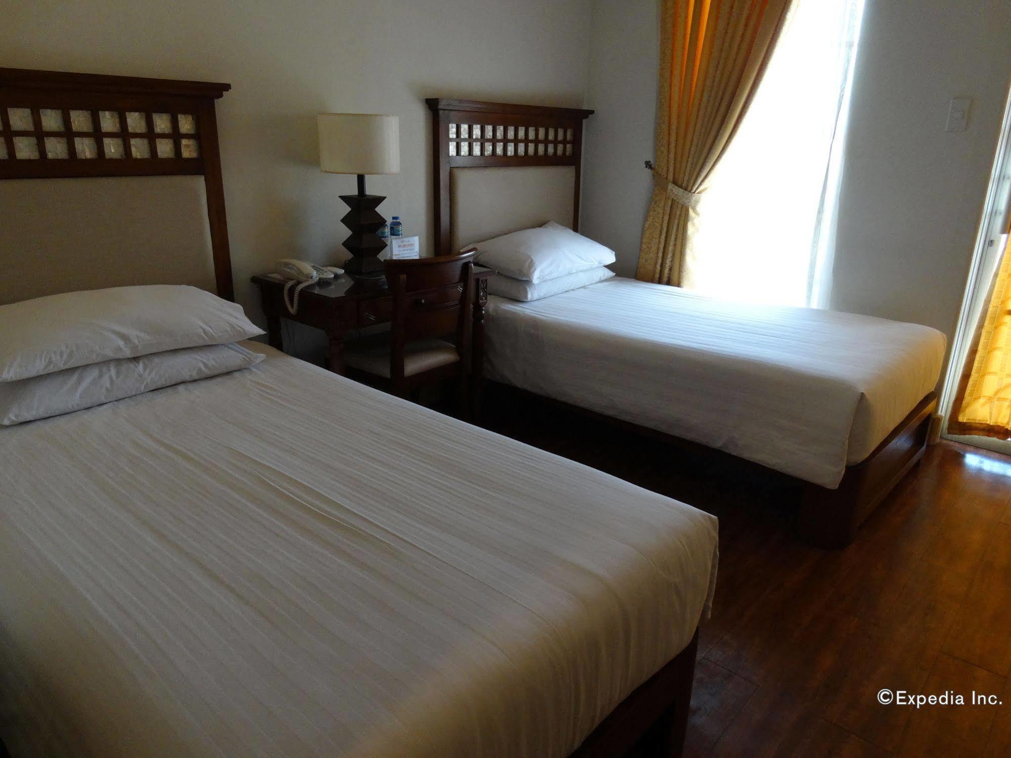Hotel Emilia Davao City Εξωτερικό φωτογραφία