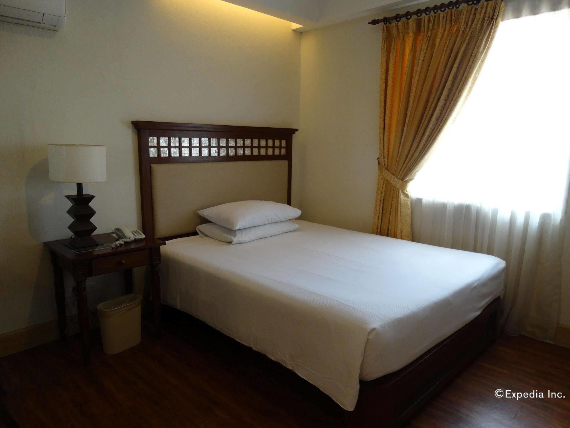 Hotel Emilia Davao City Εξωτερικό φωτογραφία