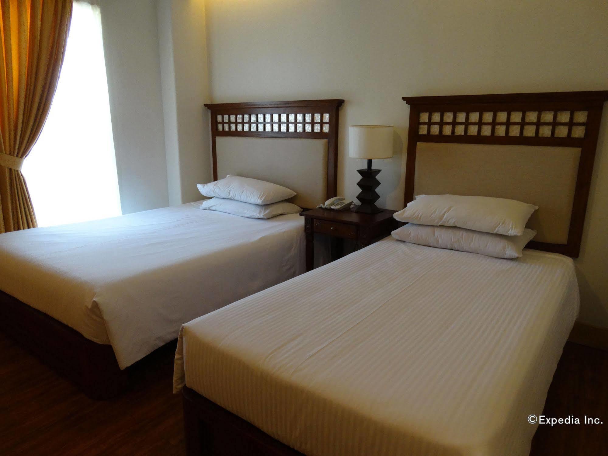 Hotel Emilia Davao City Εξωτερικό φωτογραφία