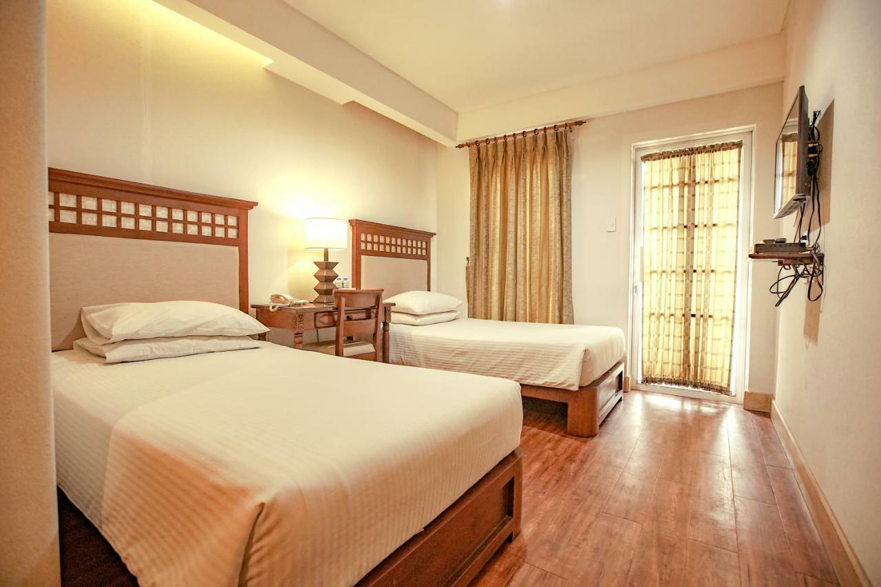 Hotel Emilia Davao City Εξωτερικό φωτογραφία